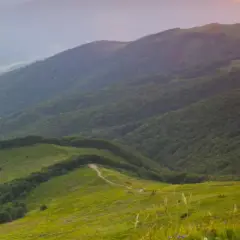 Tarnica nocleg: Jak wybrać idealną bazę wypadową w Bieszczadach?
