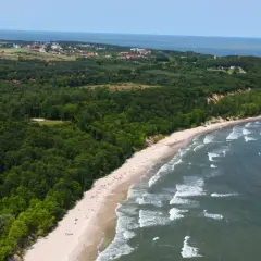 Jastrzębia Góra: Gdzie leży ten klifowy raj? Pełny przewodnik