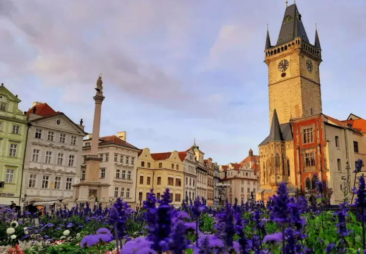 Praga: 20+ najpiękniejszych miejsc i sekretów. Odkryj Złote Miasto!