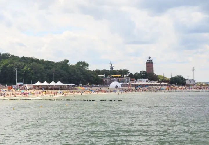 Kołobrzeg dzisiaj: Pogoda, morze i co robić? Zaplanuj dzień!