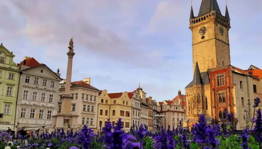Praga: 20+ najpiękniejszych miejsc i sekretów. Odkryj Złote Miasto!
