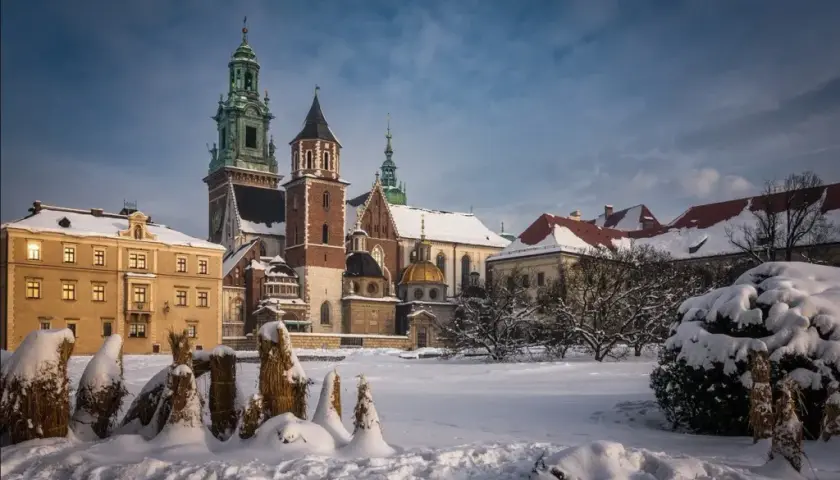 Wawel 2025: Przewodnik, bilety, ceny i godziny otwarcia