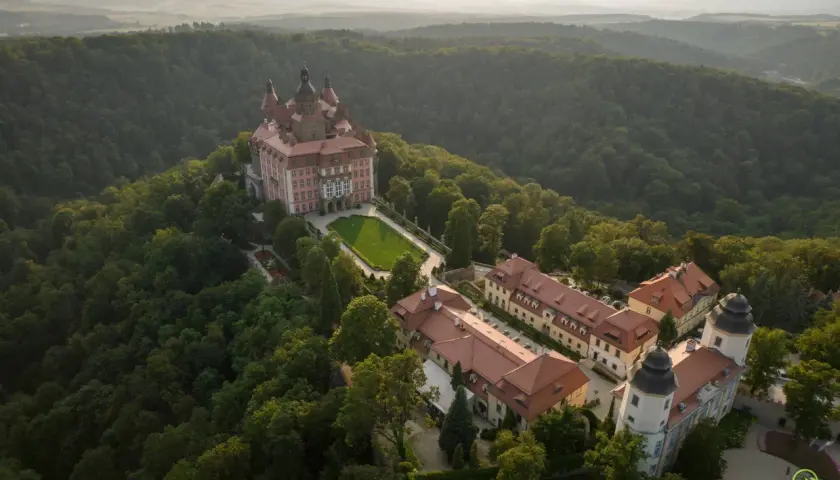 Odkryj Dolny Śląsk: Zamki, góry i atrakcje blisko Wrocławia