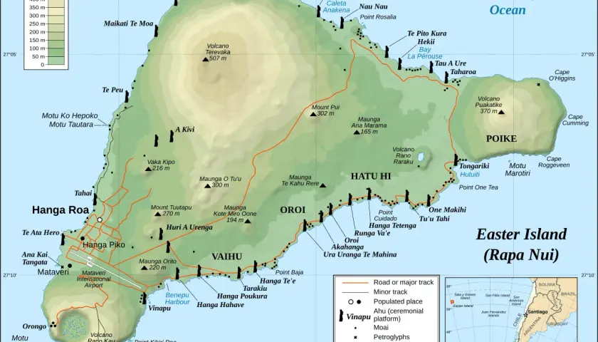 Mapa Rapa Nui z zaznaczonymi stanowiskami moai, wulkanami i drogami.