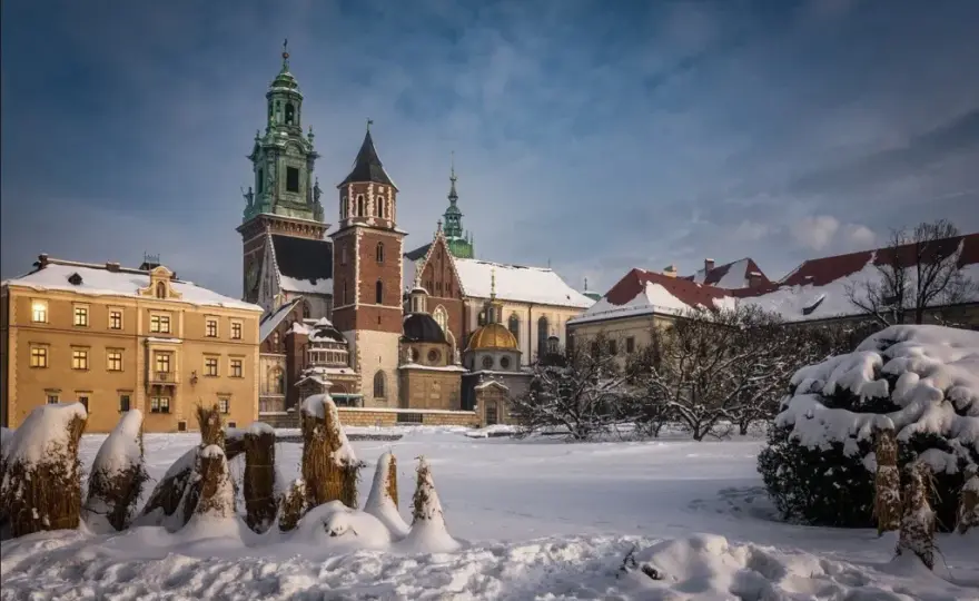 Wawel 2025: Przewodnik, bilety, ceny i godziny otwarcia