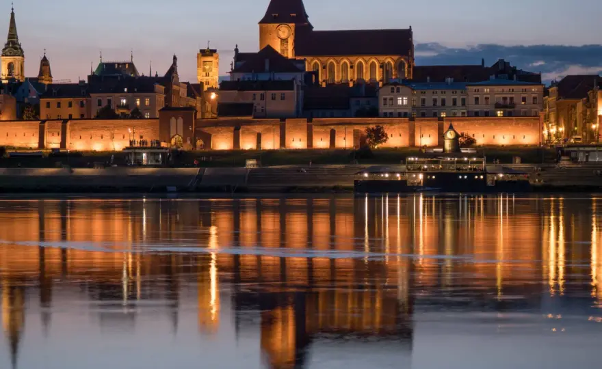 Toruń: Co zwiedzić? Przewodnik po atrakcjach i praktyczne wskazówki