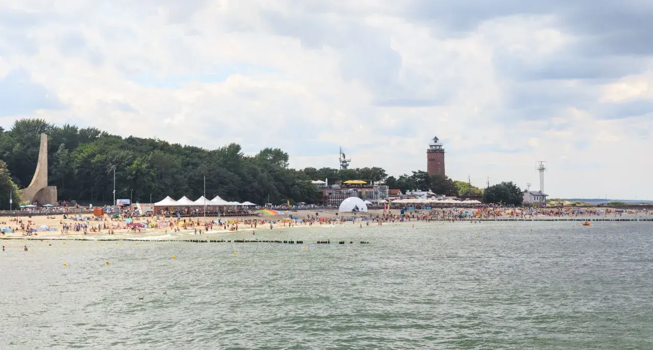 Kołobrzeg dzisiaj: Pogoda, morze i co robić? Zaplanuj dzień!