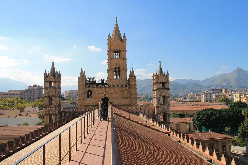 Palermo katedra z dachu panorama