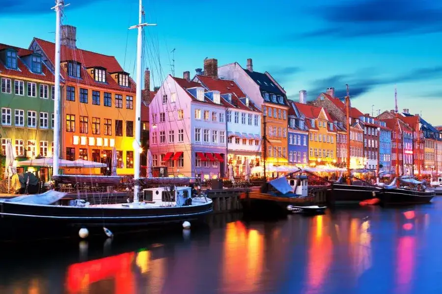 Kolorowe kamienice Nyhavn Kopenhaga