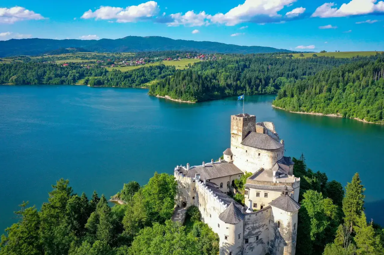 Zamek Niedzica i Jezioro Czorsztyńskie