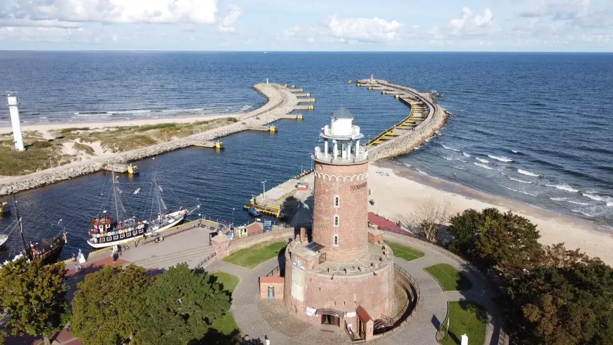 Kołobrzeg latarnia morska molo katedra